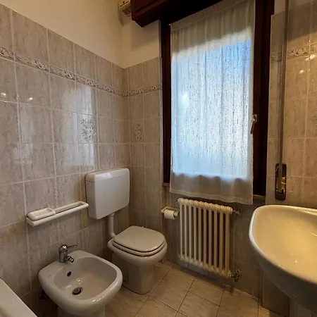 Casa Ganda - Larihome A73 Apartamento Gravedona
